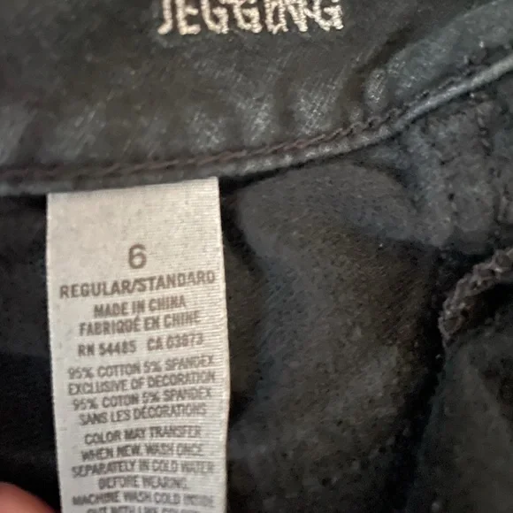 American Eagle Mid-Rise Black Jeggings Size 6 - Picture 2 of 4